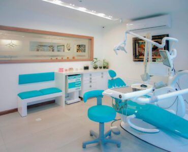 Wyposażony, duży gabinet stomatologiczny